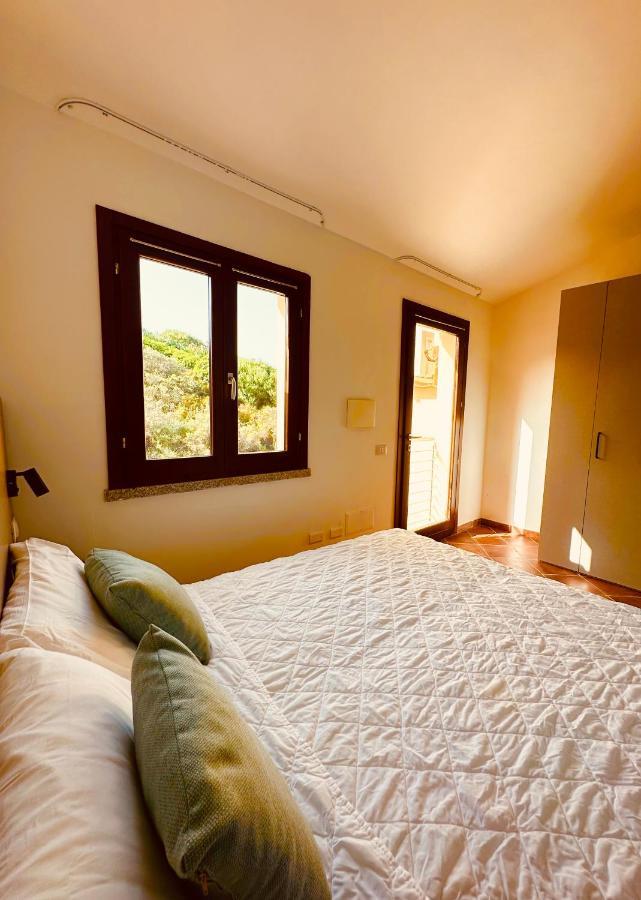 Rocce Rosse Sardinia Aparthotel อิโซลา โรสซา ภายนอก รูปภาพ