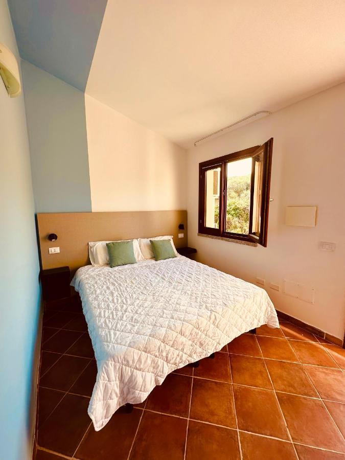 Rocce Rosse Sardinia Aparthotel อิโซลา โรสซา ภายนอก รูปภาพ